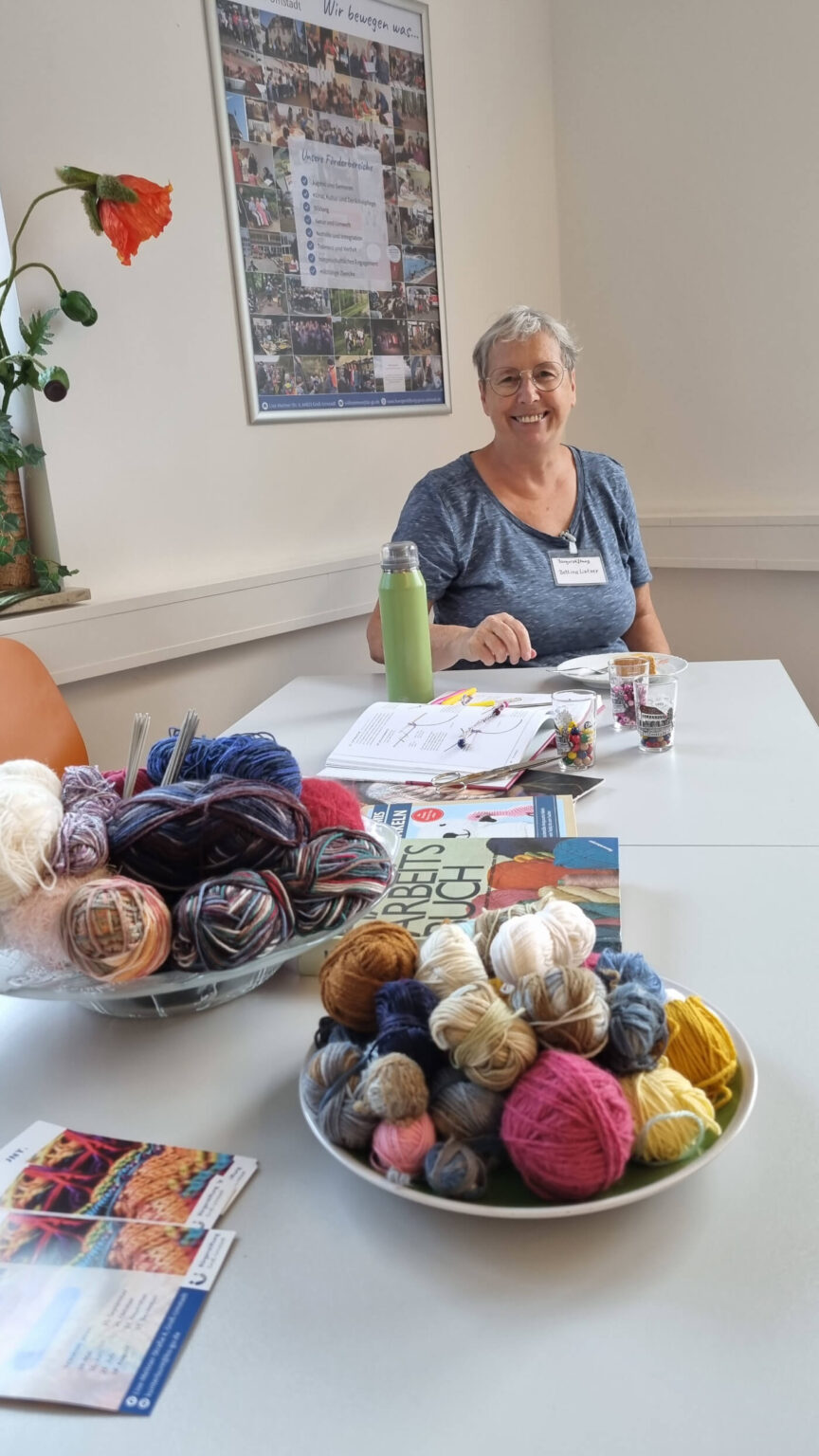 Tag der offenen T&uuml;r 2026 - H&auml;keln und Stricken im Kunterbunt