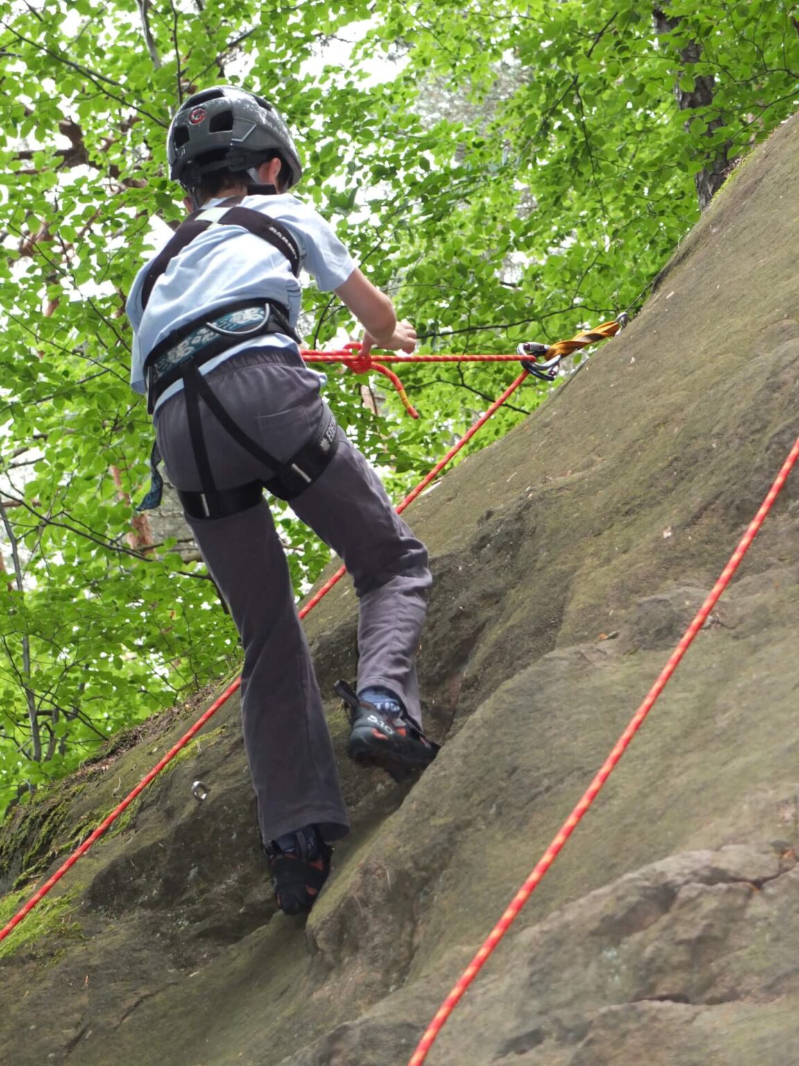 Klettern mit Schuelerinnen und Schuelern im Steinbruch Wiebelsbach 2013